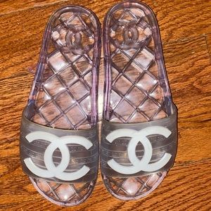 chanel slides